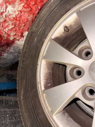 4 Llantas Mitsubishi 7x16ET38 + 4 Neumáticos