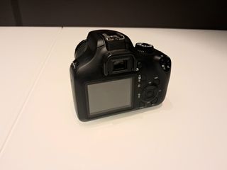 Cámara Canon EOS 4000D lista para usar
