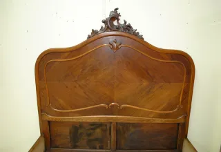 Antigua cama Luis XV