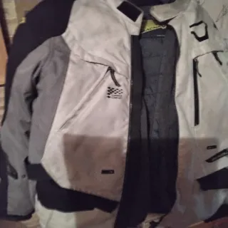 Chaqueta Moto Macna 2XL Buen Estado. 4 estaciones