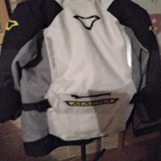Chaqueta Moto Macna 2XL Buen Estado. 4 estaciones