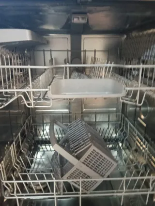 Lavavajillas Bosch 2021 con tres años de uso