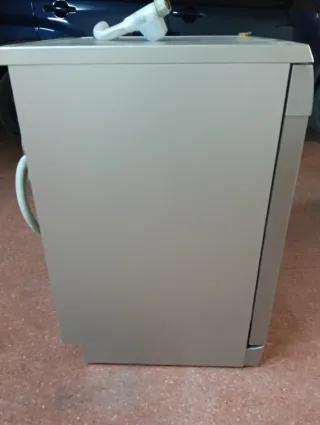 Lavavajillas Bosch 2021 con tres años de uso