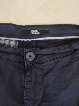 Pantalones cortos estampados azul marino