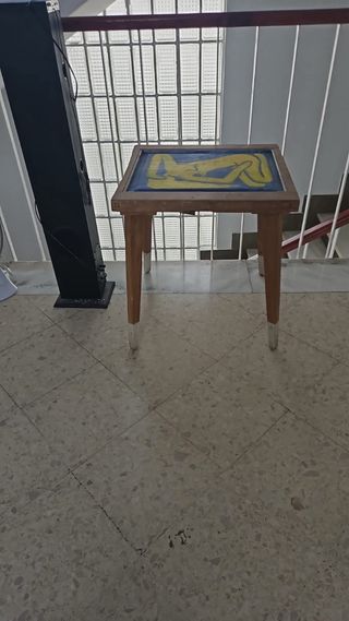 Mesa auxiliar decorativa alternativa