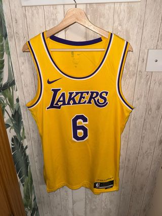 Camiseta Lakers 6 Nike Talla L