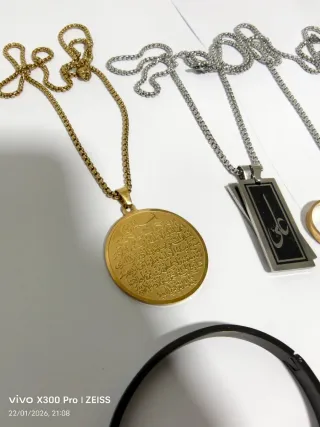 Conjunto Joyas: Anillo, Pulseras y Colgantes