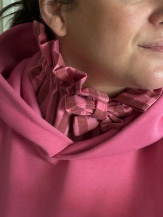 Cuello y coletero a rayas