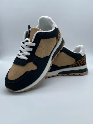 Zapatillas deportivas con estampado animal