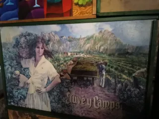 Caja de madera decorativa