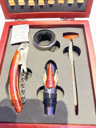 Set accessori vino scacchi