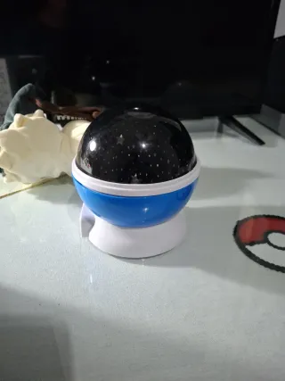 Lámpara quitamiedos infantil estrellas giratoria