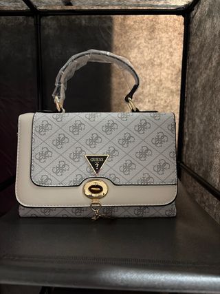 Bolso Guess Gris y Blanco
