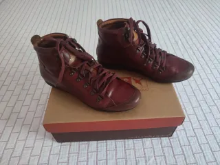 Pikolinos botín blucher rojo 39