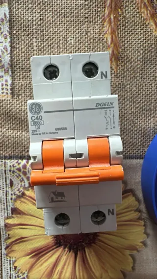 Magnetotérmico GE C40 DG61N