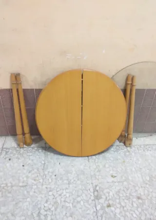 Mesa redonda extensible madera y cristal