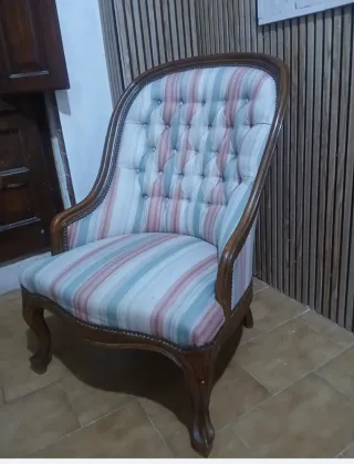Butacón antiguo tapizado