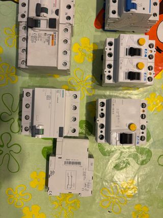 Interruptores automáticos y diferenciales