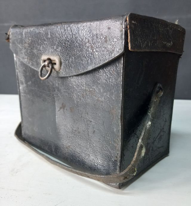 CUSTODIA CON AURICOLARI ANTICA