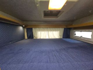 Mercedes-Benz RIMOR 727 TC Garaje grande