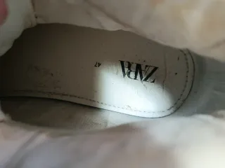 Zapatillas Zara Blancas y Negras