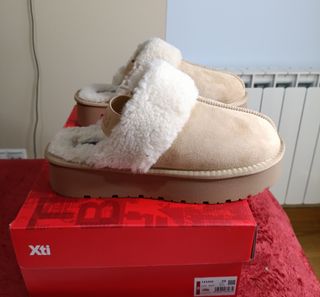 Zuecos UGG Beige Plataforma Talla 39