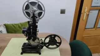 Proyector Pathé Baby 9,5mm