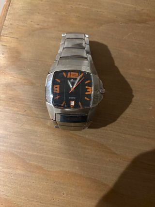 Reloj Lotus Negro y Plateado