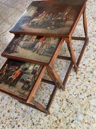 Lote 3 mesas auxiliares siglo XIX