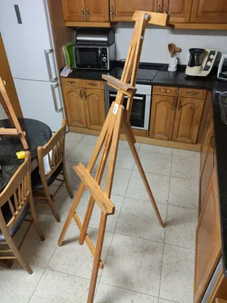 Caballete de madera para pintar
