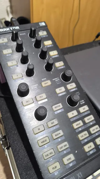 Traktor Kontrol X1 MK1