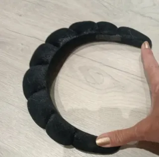 Diadema terciopelo negra acolchada