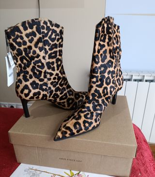 Botines piel animal print nuevos Talla 38