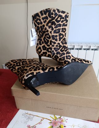 Botines piel animal print nuevos Talla 38