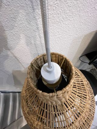 Lámpara de ratán moderna