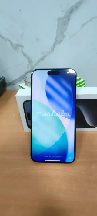 iPhone 15 Pro Max. Color: Azul Marino