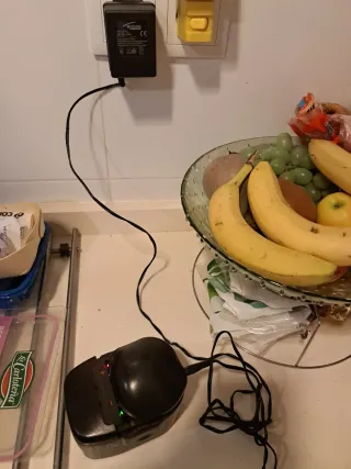 Taladro a batería 12V con brocas