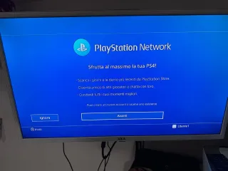 PS4 Slim con controller e cavi più 2 giochi