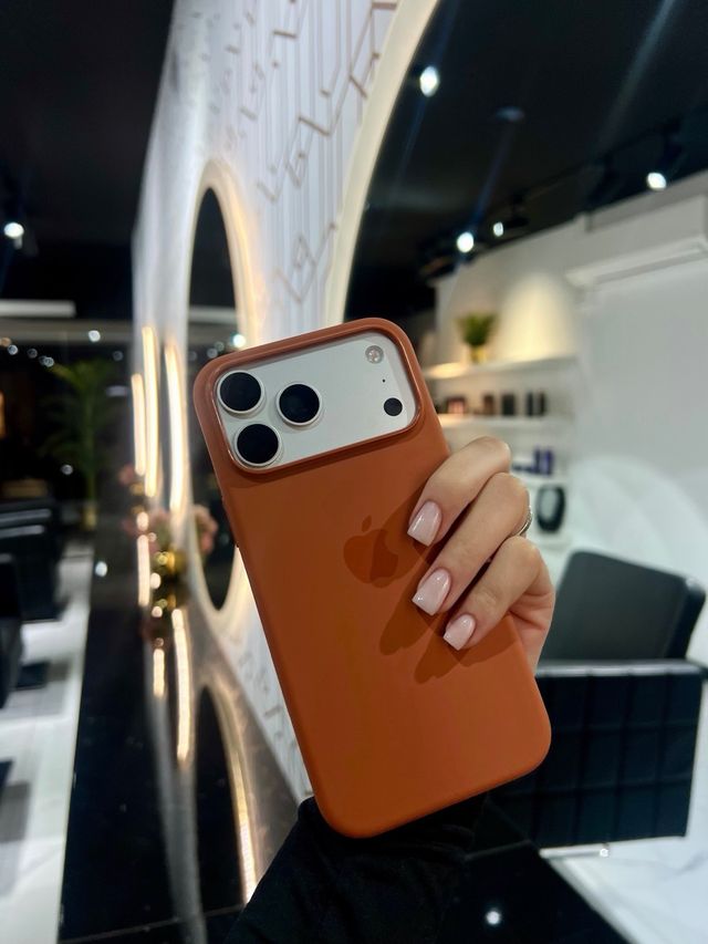 Funda iPhone 17 Pro/Pro Max Silicona color Siena.