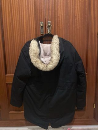 Chaquetón negro con forro polar