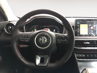 MG eHS Luxury PHEV