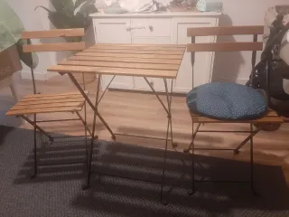 Mesa y 2 Sillas Plegables Madera