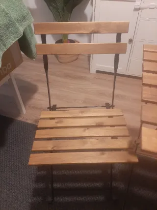 Mesa y 2 Sillas Plegables Madera