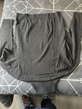 Jersey cuello alto gris, nuevo con etiqueta