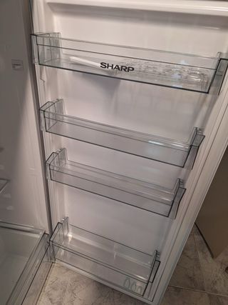 Nevera Blanca Sharp