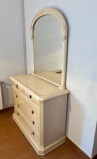 Lote habitación : Cama doble, tocador y 2 mesitas