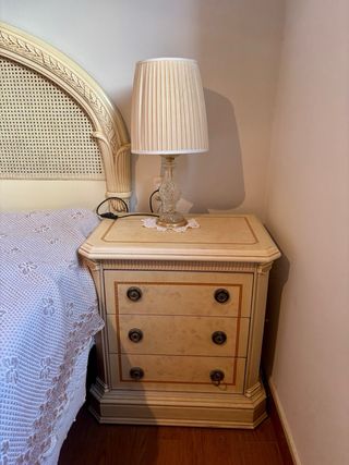 Lote habitación : Cama doble, tocador y 2 mesitas