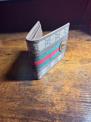 Portafoglio Gucci monogramma e strisce