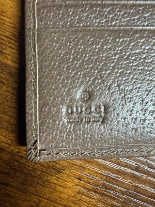 Portafoglio Gucci monogramma e strisce