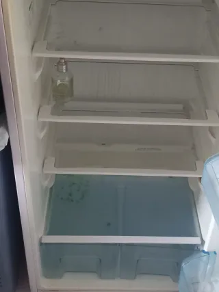 Nevera Beko casi nueva